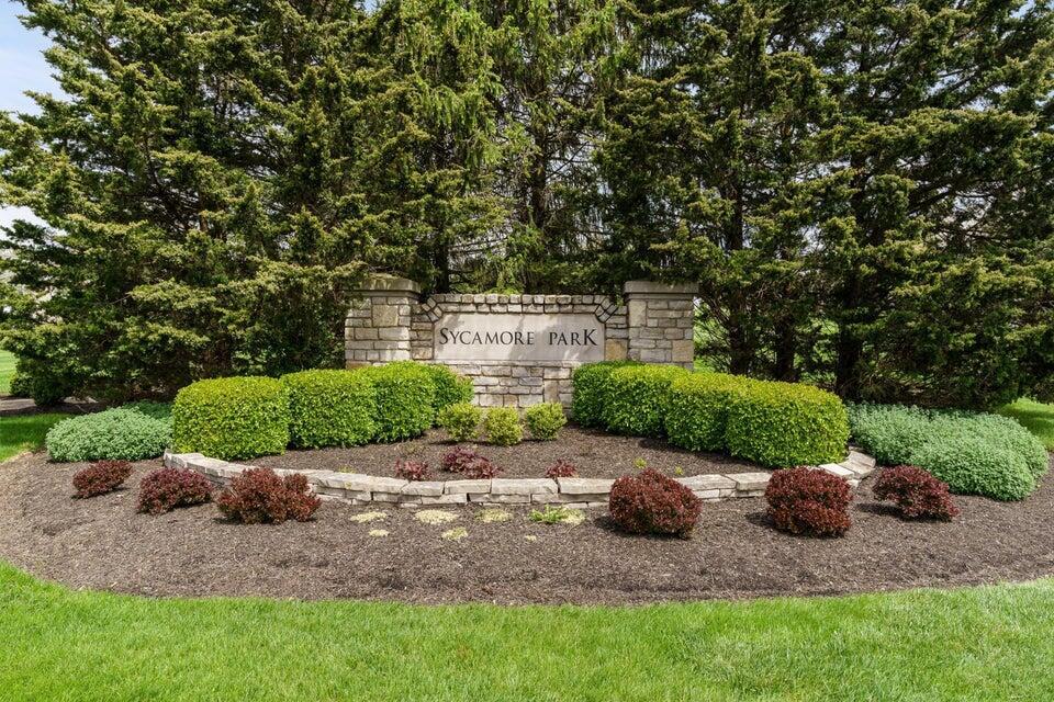 492 Autumn Ridge Circle Pickerington, OH 43147 - Photo 23 of 31 Exterior Entry