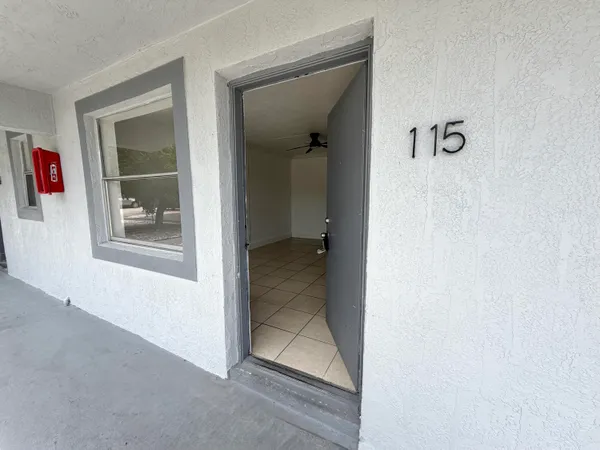 $1,650 | 2127 Davie Boulevard, Unit 115, Fort Lauderdale, FL 33312