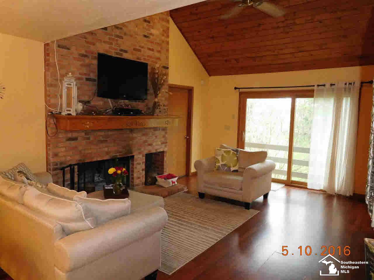 1376 Baldwin Road Monroe, MI 48162 - Photo 29 of 37 20459808-28.JPG