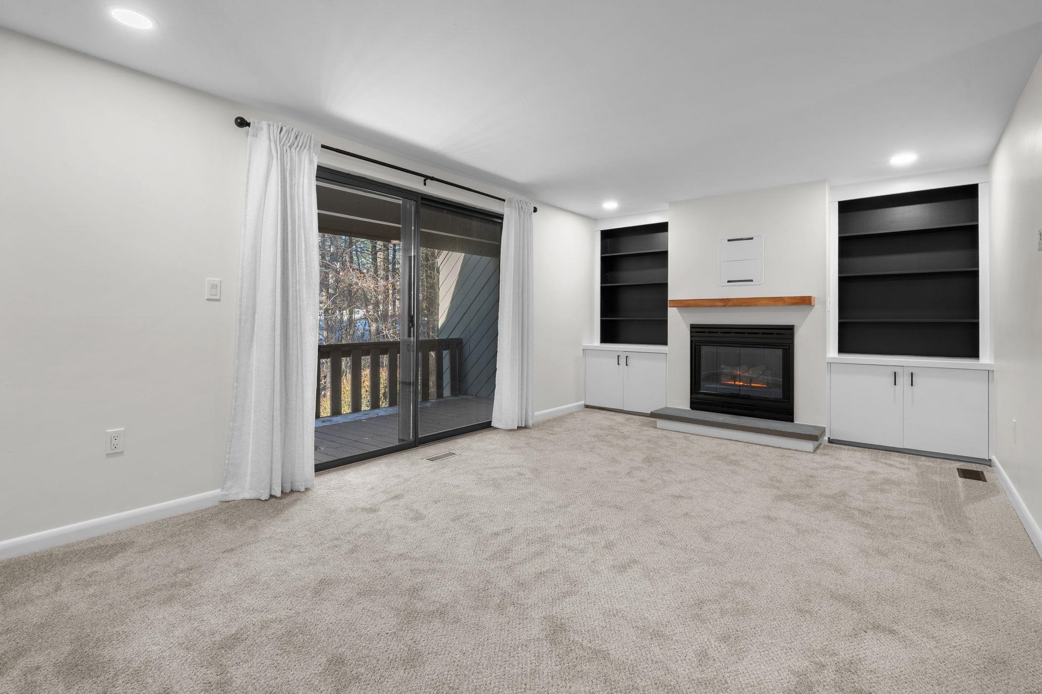 2 Rockingham Court Bedford, NH 03110 - Photo 18 of 56