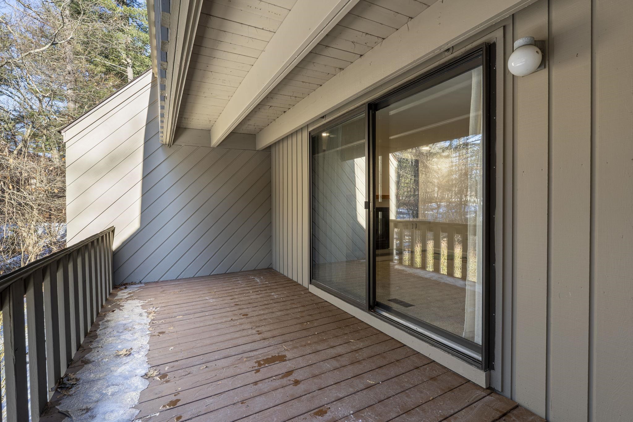 2 Rockingham Court Bedford, NH 03110 - Photo 22 of 56