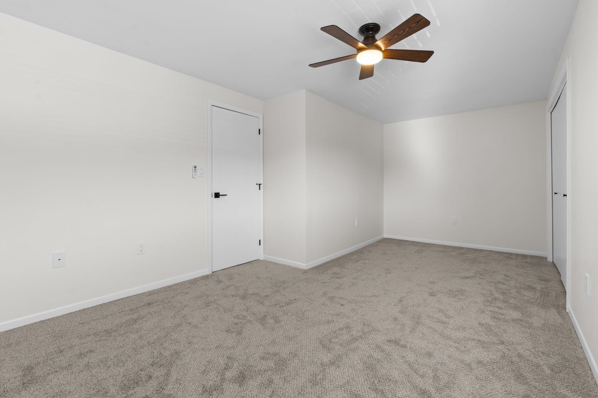 2 Rockingham Court Bedford, NH 03110 - Photo 32 of 56