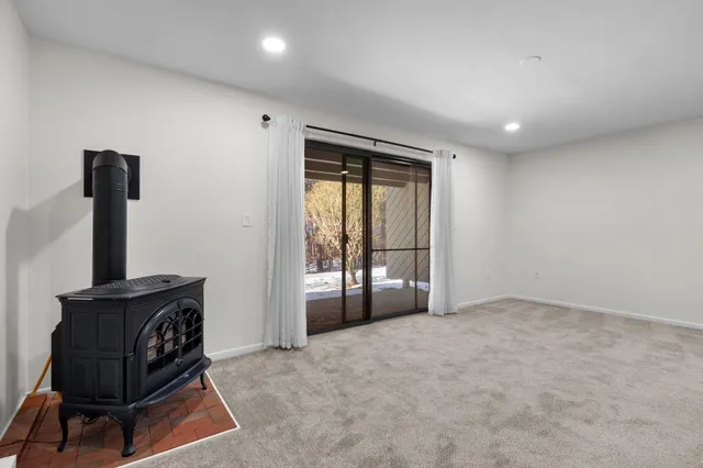 $4,600 | 2 Rockingham Court, Bedford, NH 03110