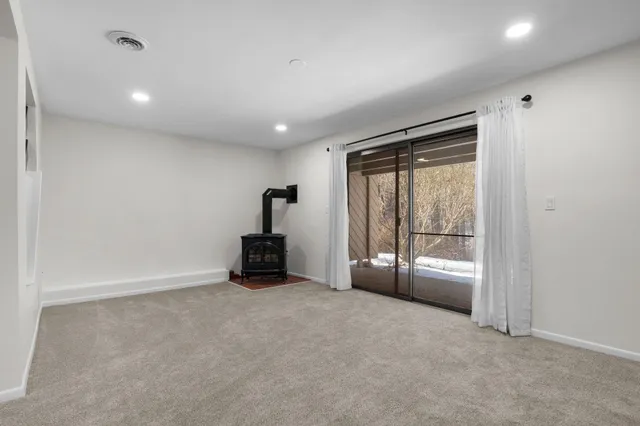 $4,600 | 2 Rockingham Court, Bedford, NH 03110