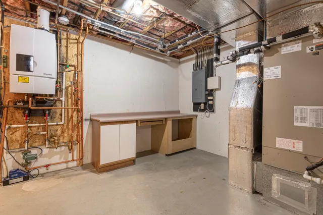 $4,600 | 2 Rockingham Court, Bedford, NH 03110