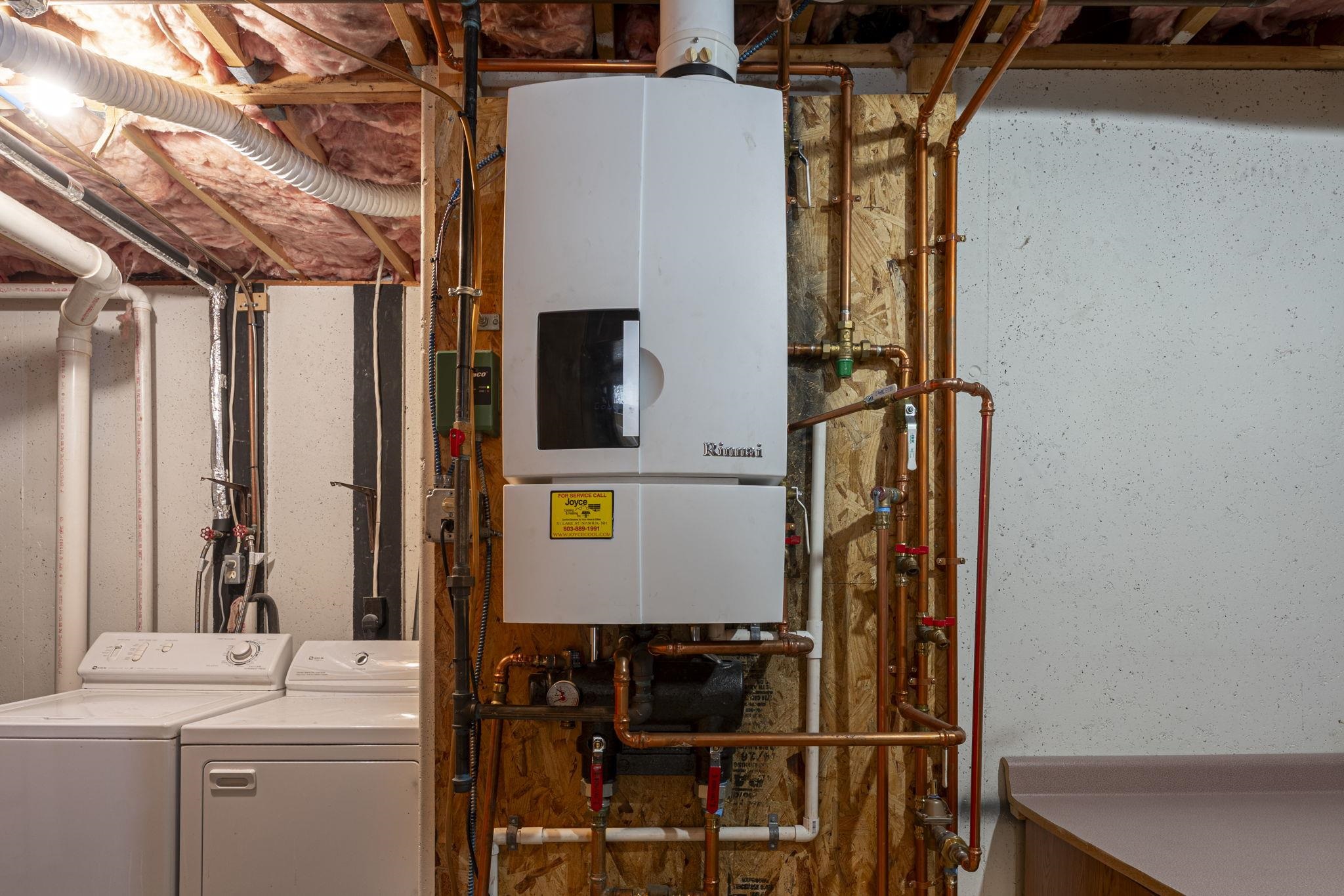 2 Rockingham Court Bedford, NH 03110 - Photo 47 of 56