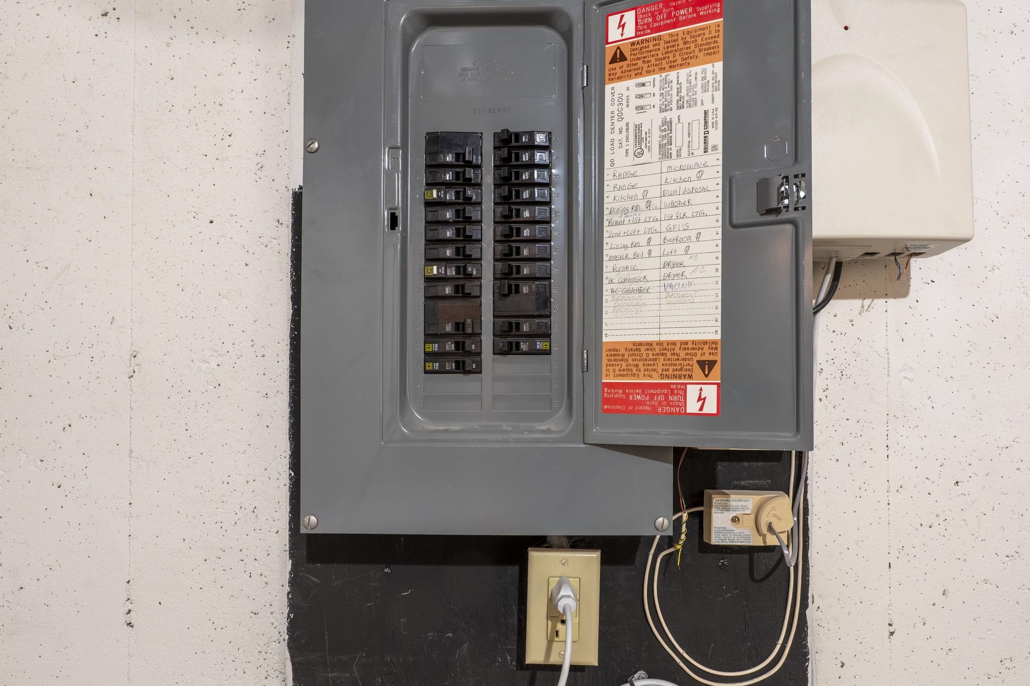 2 Rockingham Court Bedford, NH 03110 - Photo 48 of 56