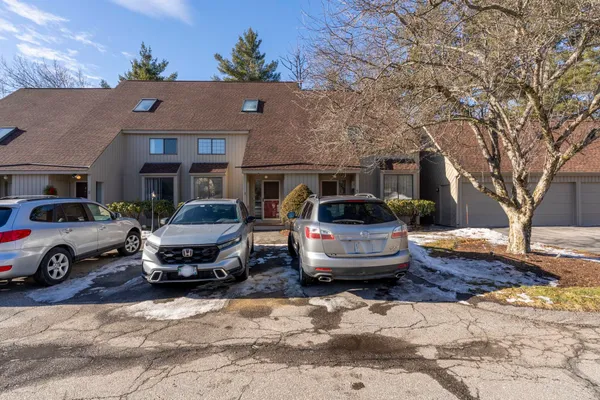 $4,600 | 2 Rockingham Court, Bedford, NH 03110