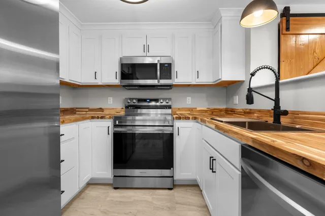 $4,600 | 2 Rockingham Court, Bedford, NH 03110