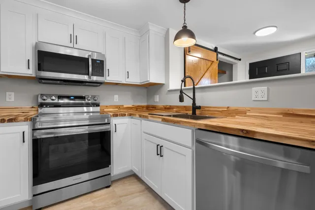 $4,600 | 2 Rockingham Court, Bedford, NH 03110