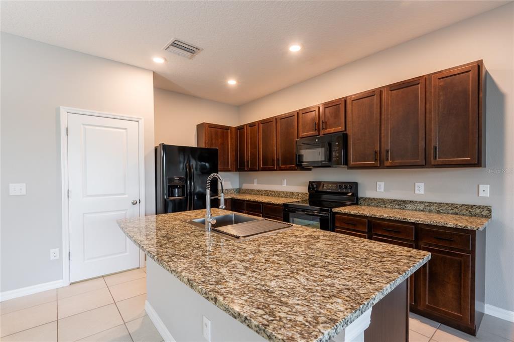 1817 Hovenweep Road Wesley Chapel, FL 33543 - Photo 24 of 64