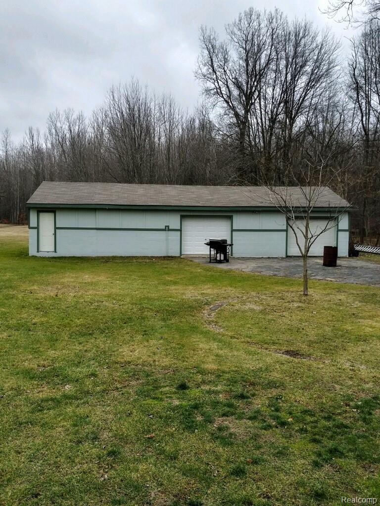 38450 Judd Road Belleville, MI 48111 - Photo 3 of 30 123_1(21).jpeg