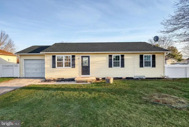 $279,900 | 3330 East Pheasant Drive, Dover, PA 17315
