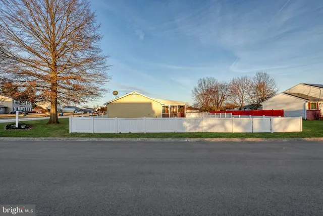 $285,000 | 3330 East Pheasant Drive, Dover, PA 17315