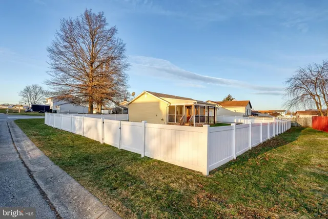 $285,000 | 3330 East Pheasant Drive, Dover, PA 17315