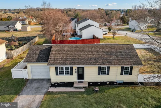 $285,000 | 3330 East Pheasant Drive, Dover, PA 17315