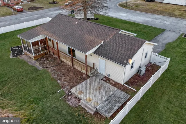 $285,000 | 3330 East Pheasant Drive, Dover, PA 17315