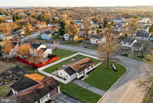 $285,000 | 3330 East Pheasant Drive, Dover, PA 17315