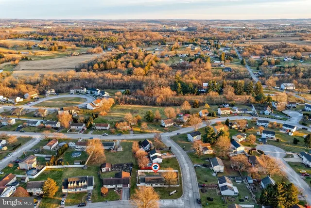 $285,000 | 3330 East Pheasant Drive, Dover, PA 17315