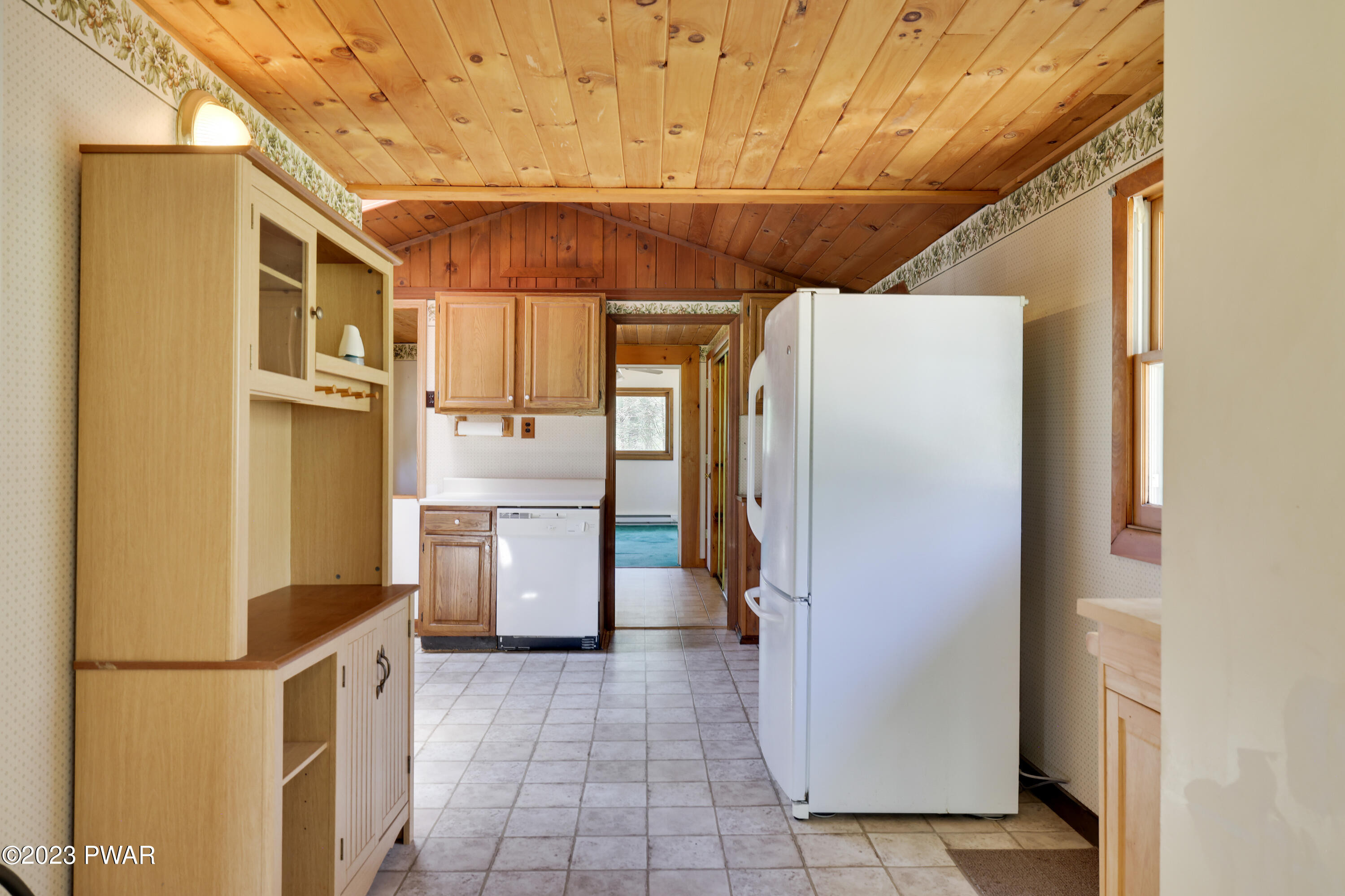 126 Meadow Ridge Acres Road Milford, PA 18337 - Photo 11 of 33 Kitchen