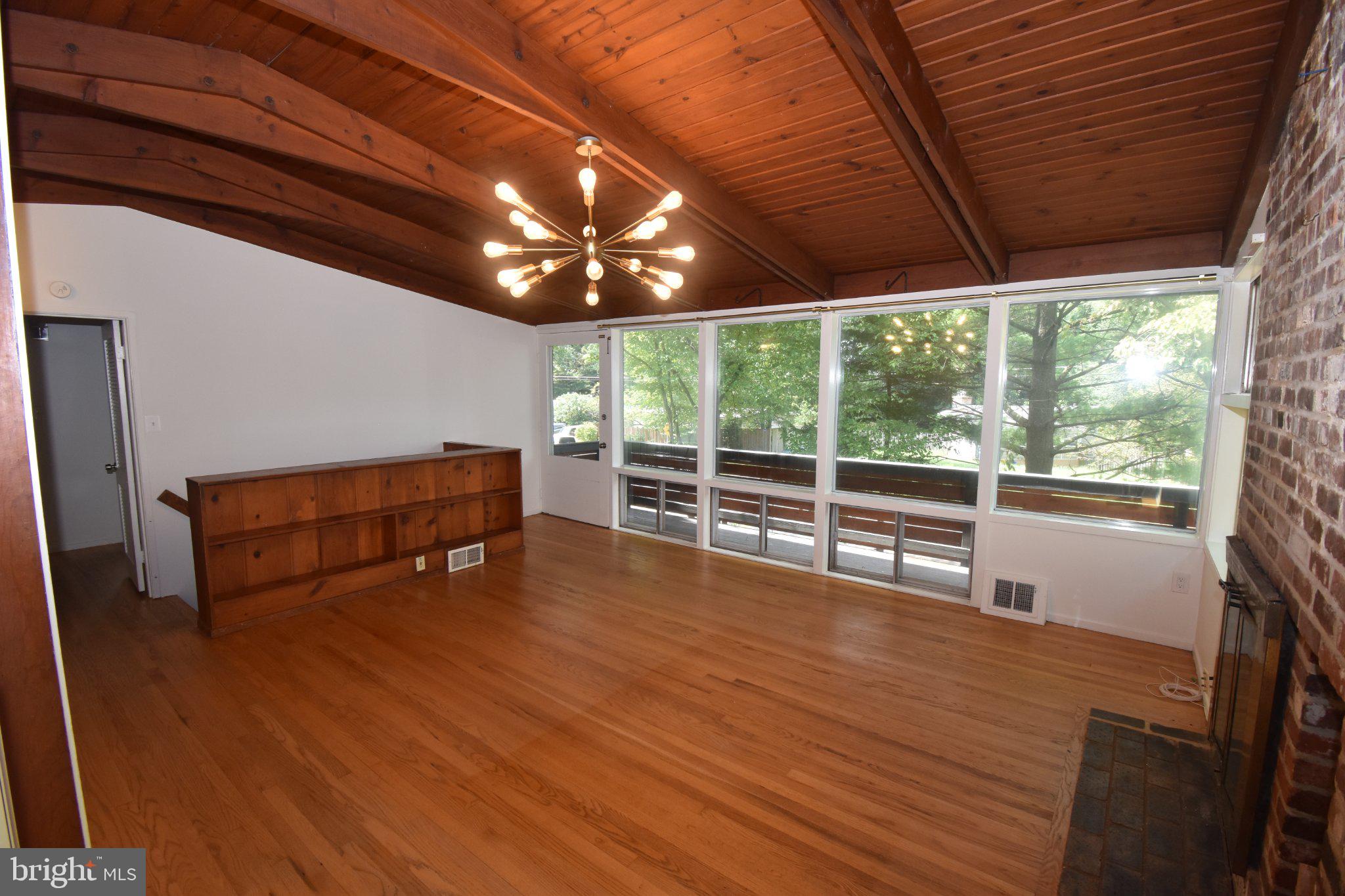 2901 Pine Spring Road Falls Church, VA 22042 - Photo 11 of 24 Living room