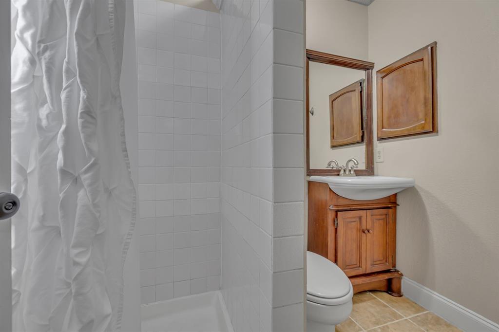 401 Magnolia Street Arlington, TX 76012 - Photo 25 of 32