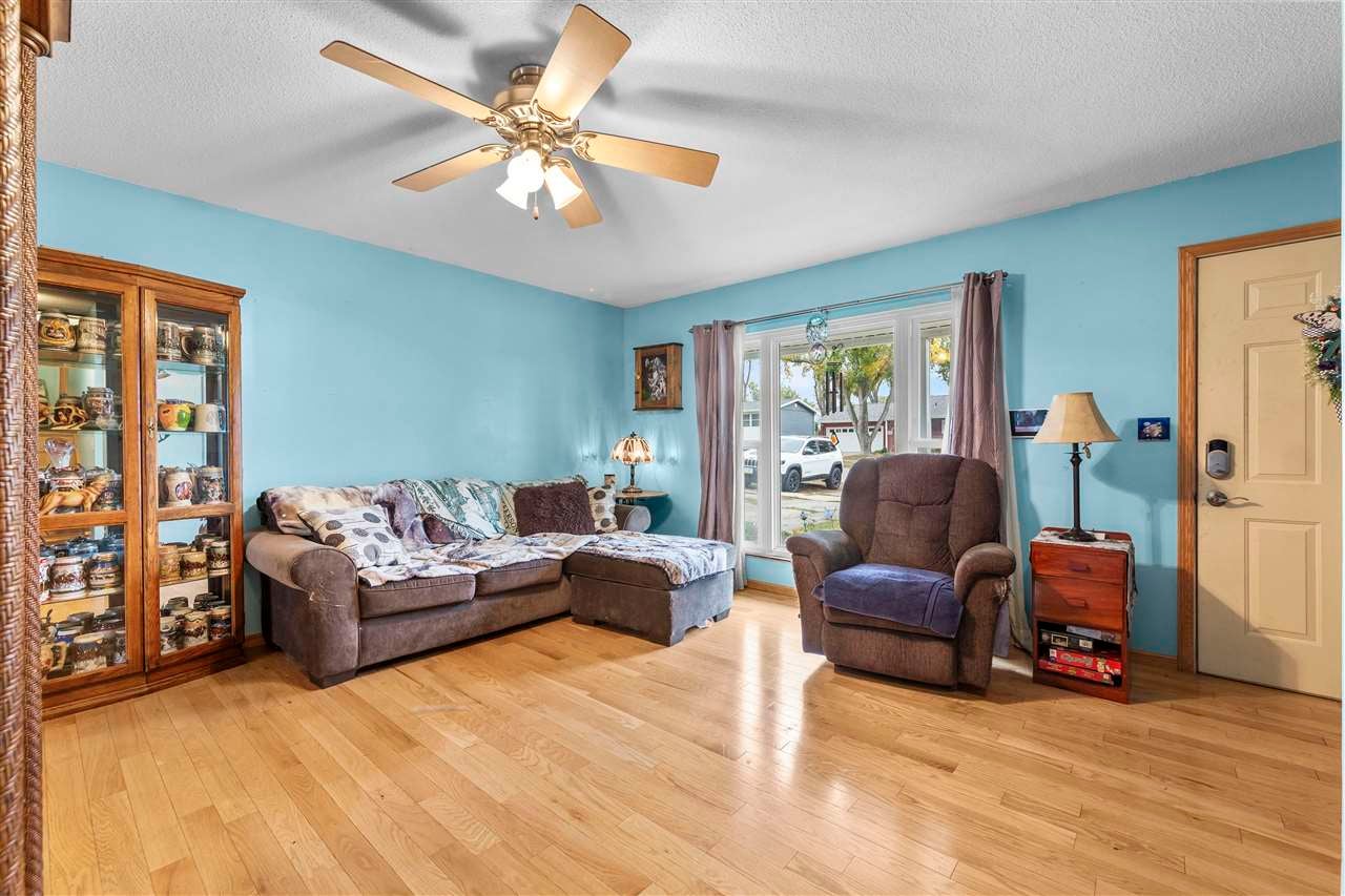 52 West Post Road Northwest Cedar Rapids, IA 52405 - Photo 6 of 20 Gallery Image 6