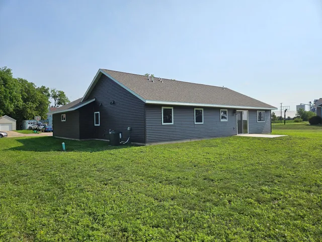 $265,500 | 141 Washington Street, Walnut Grove, MN 56180