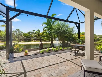 $995,000 | 7225 Wilton Drive North, Naples, FL 34109