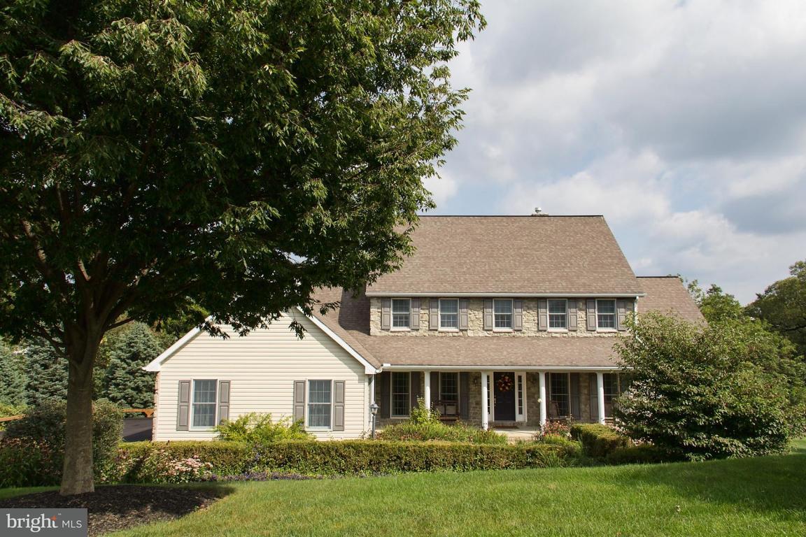 43 Field Lane Lititz, PA 17543 - Photo 1 of 45