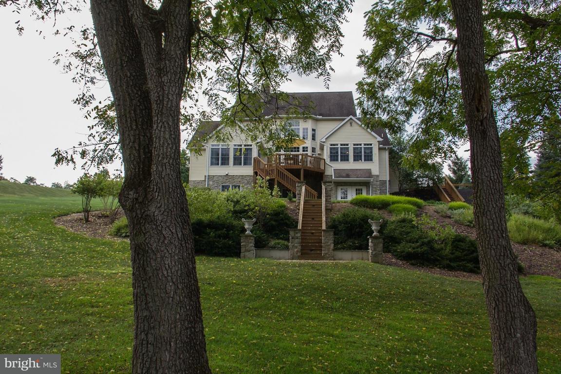 43 Field Lane Lititz, PA 17543 - Photo 2 of 45