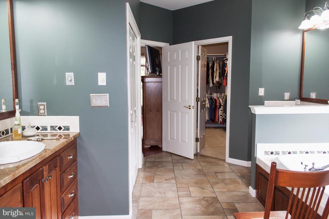 43 Field Lane Lititz, PA 17543 - Photo 20 of 45