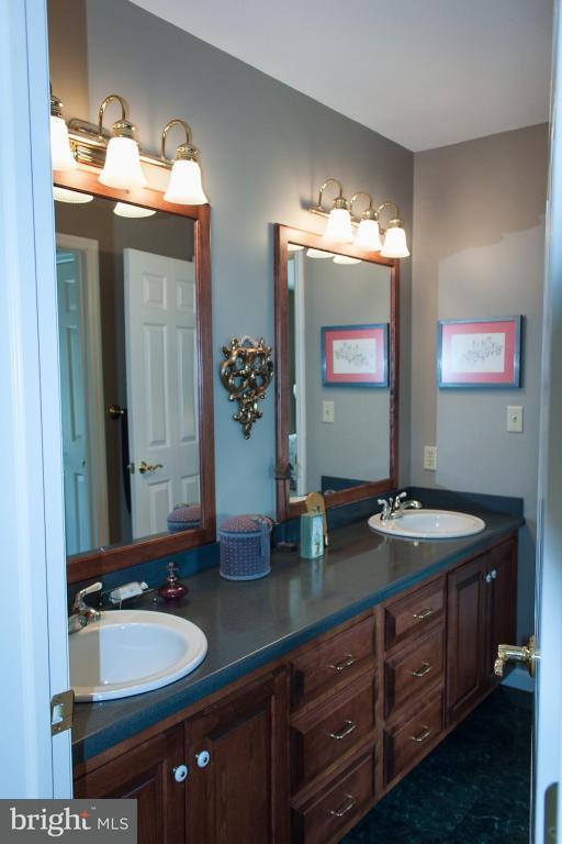 43 Field Lane Lititz, PA 17543 - Photo 26 of 45
