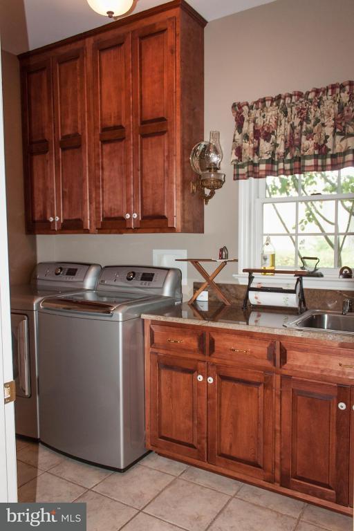 43 Field Lane Lititz, PA 17543 - Photo 33 of 45