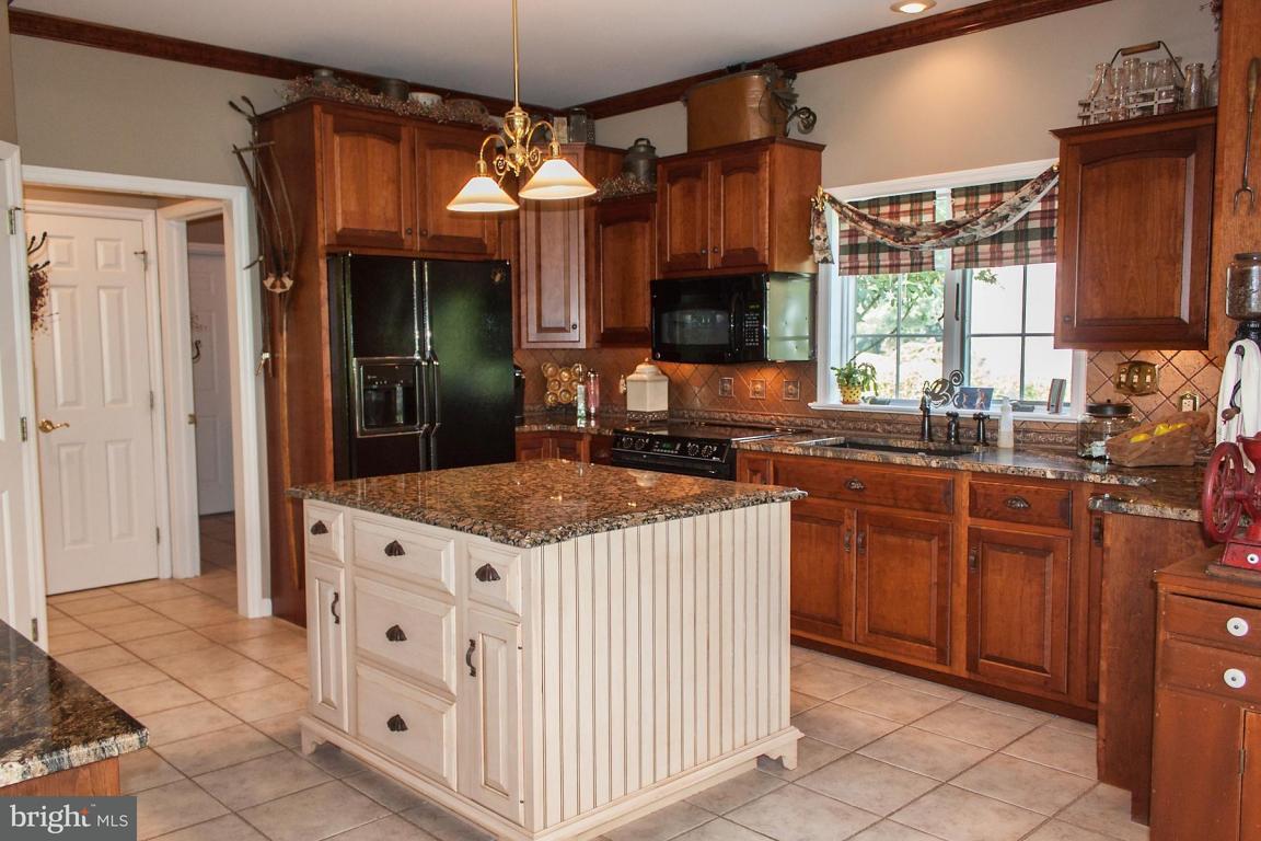 43 Field Lane Lititz, PA 17543 - Photo 6 of 45
