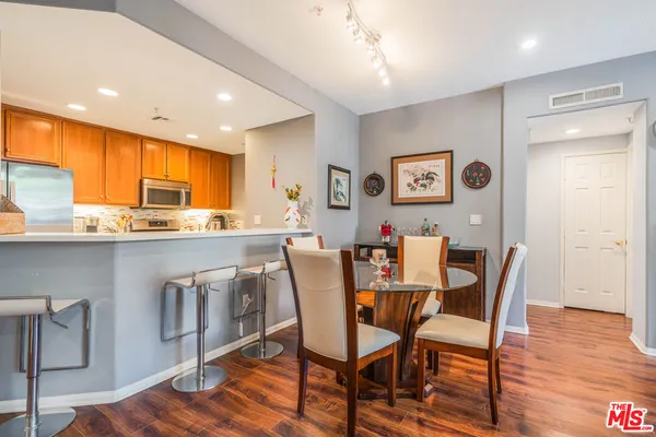 $4,300 | 12963 West Runway Road, Unit 221, Playa Vista, CA 90094