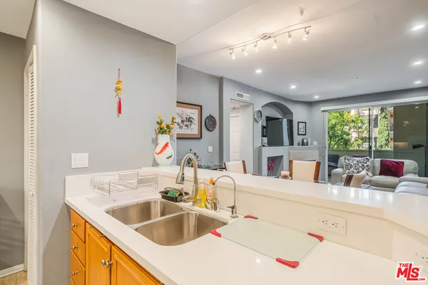 $4,300 | 12963 West Runway Road, Unit 221, Playa Vista, CA 90094