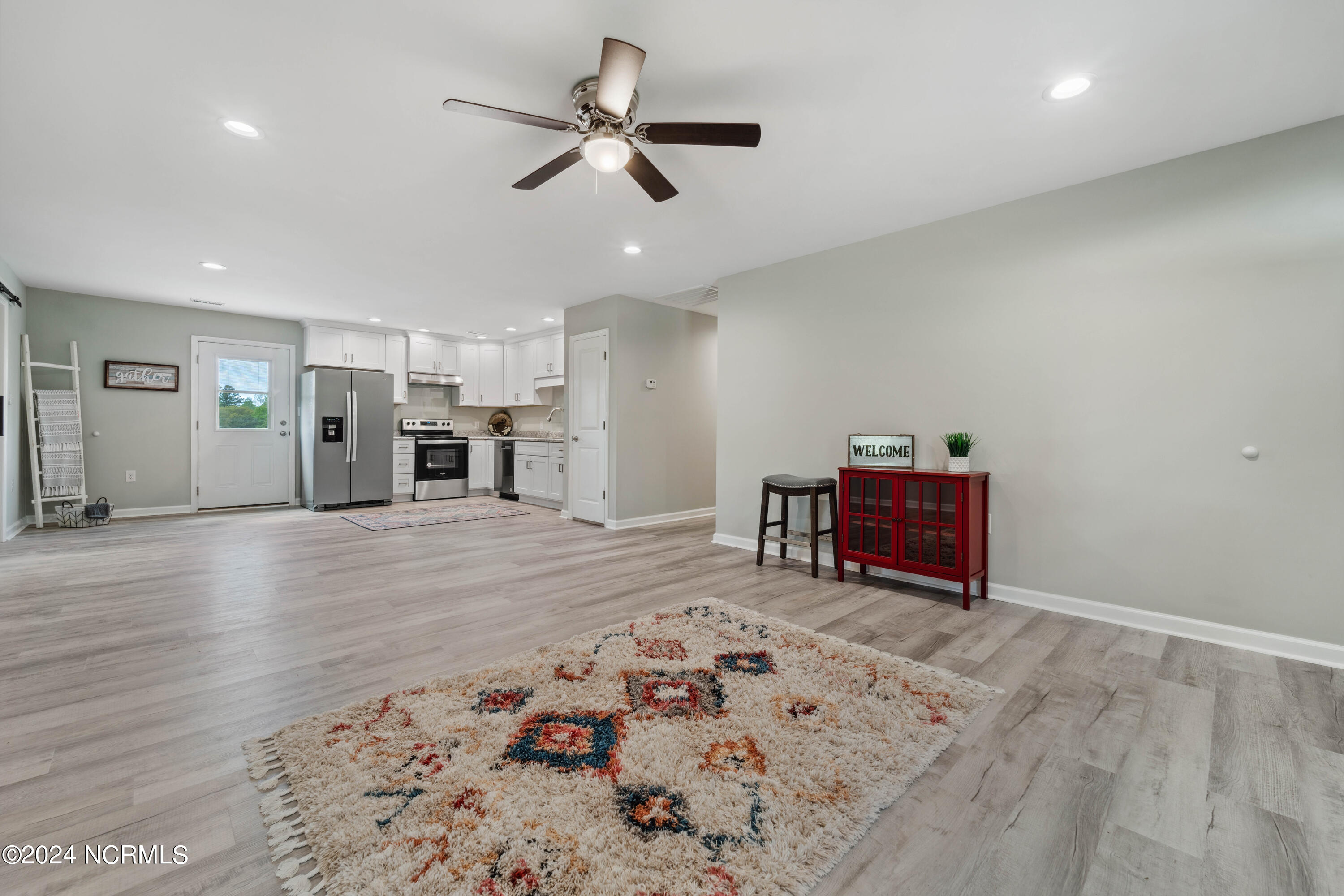 108 Cooper Road Richlands, NC 28574 - Photo 13 of 49 light staging