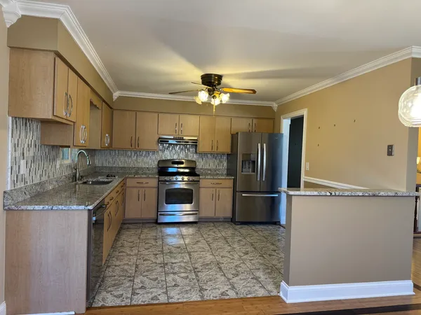 $3,850 | 16035 South Parker Road, Homer Glen, IL 60491