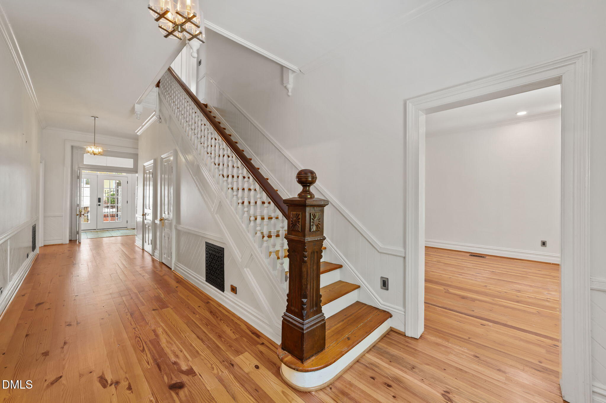511 Oakwood Avenue Raleigh, NC 27604 - Photo 8 of 65 -
