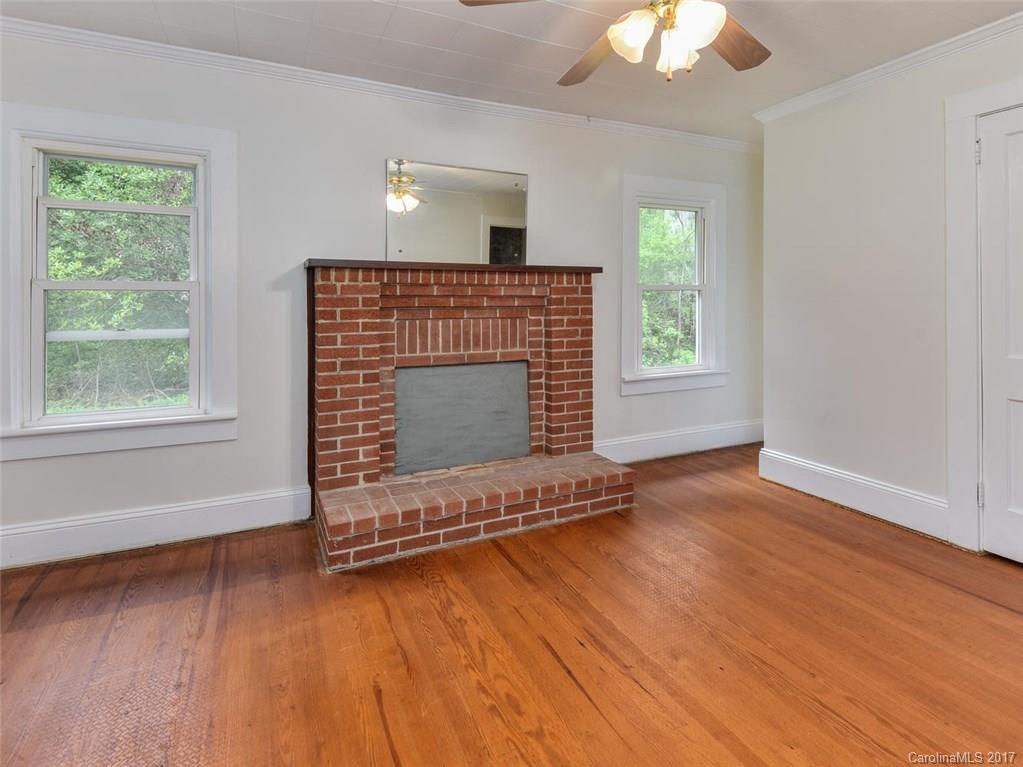 11 Marlowe Road Fairview, NC 28730 - Photo 6 of 22 Gallery Image 6