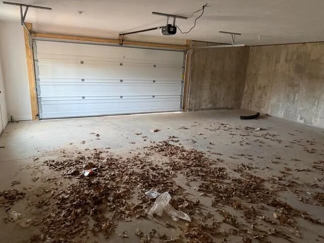 a view of a yard with an ocean