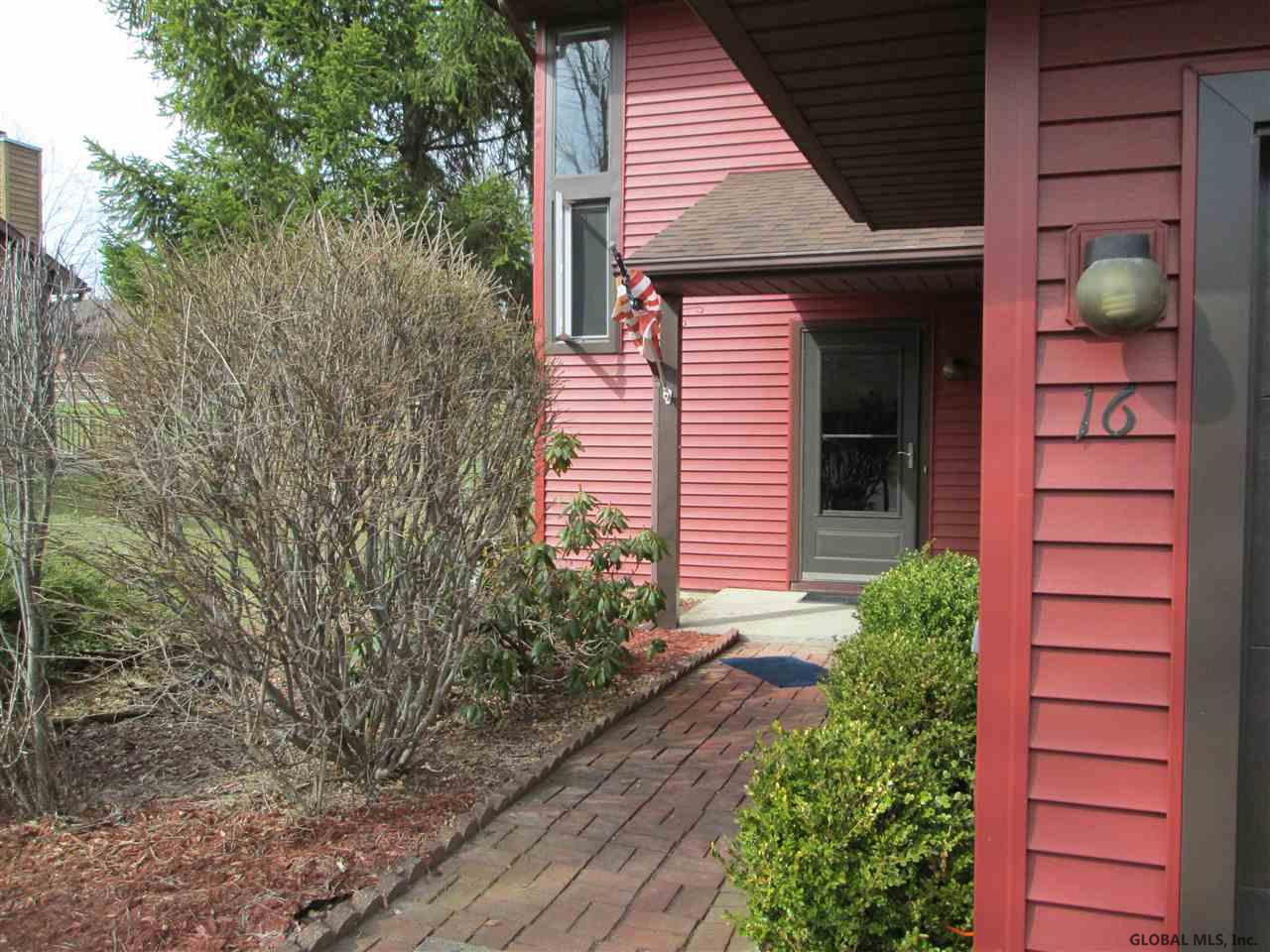 16 Oxford Road Bethlehem, NY 12159 - Photo 2 of 25 Photo 2