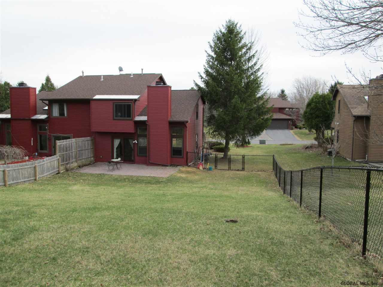 16 Oxford Road Bethlehem, NY 12159 - Photo 23 of 25 Photo 23