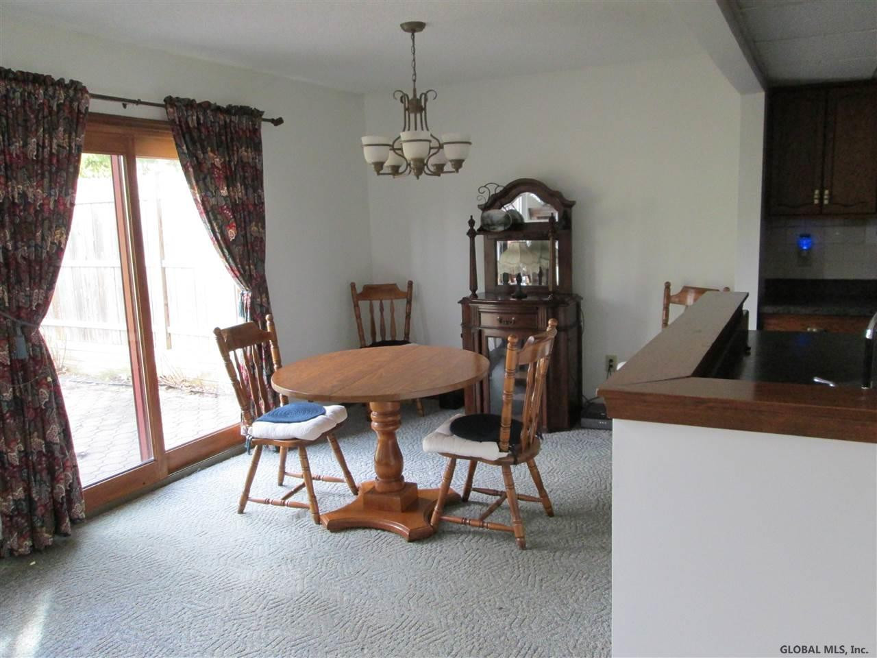 16 Oxford Road Bethlehem, NY 12159 - Photo 5 of 25 Photo 5