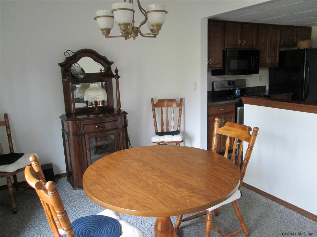 16 Oxford Road Bethlehem, NY 12159 - Photo 6 of 25 Photo 6