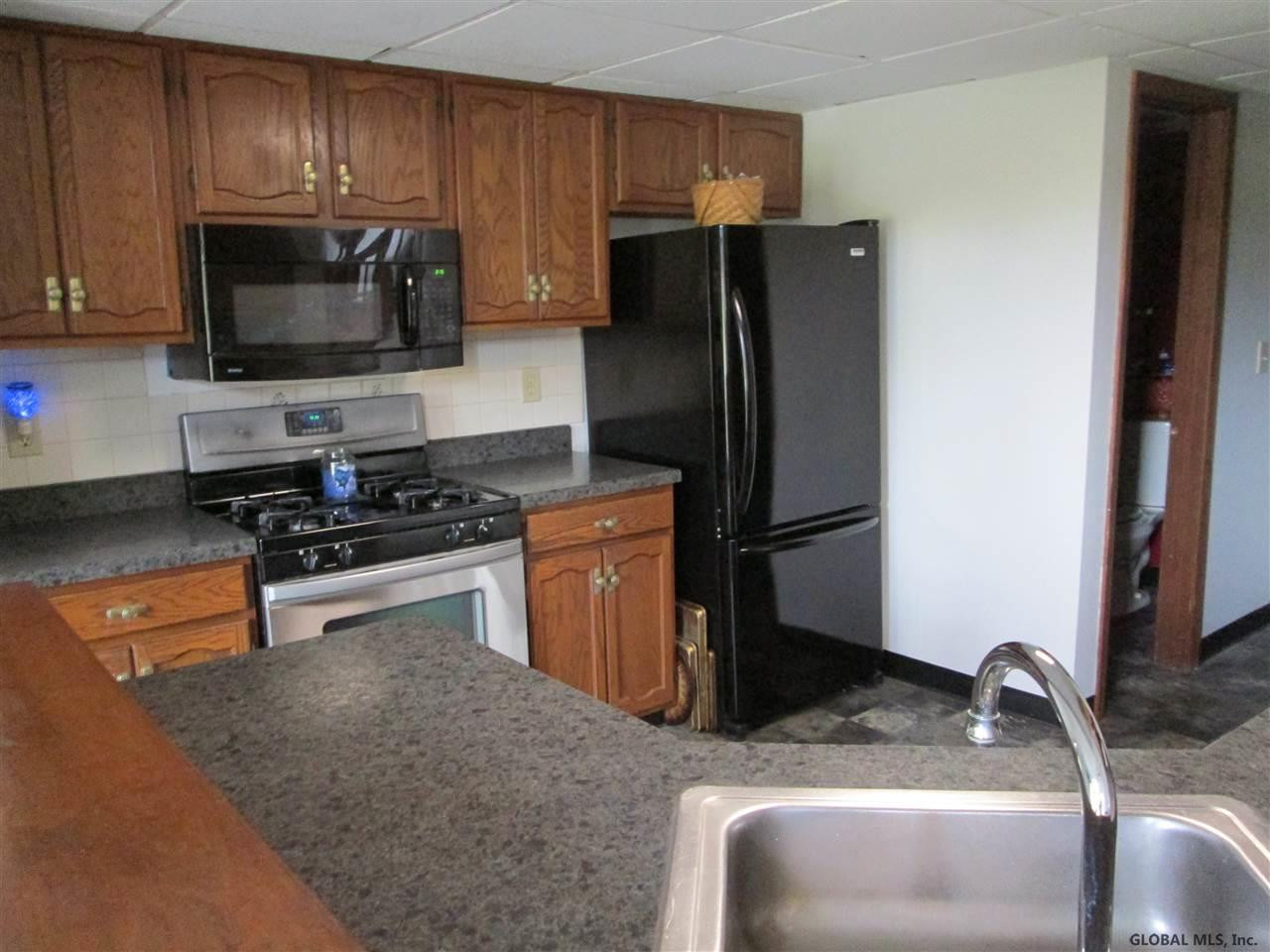 16 Oxford Road Bethlehem, NY 12159 - Photo 8 of 25 Photo 8