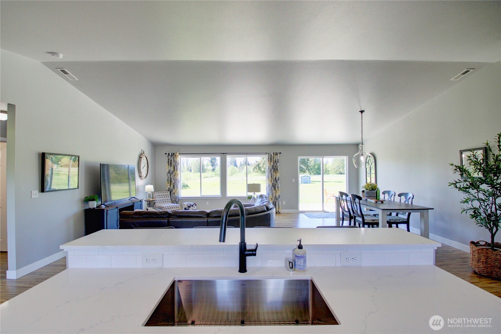 5730 Brookings Road Sedro-Woolley, WA 98284 - Photo 11 of 35