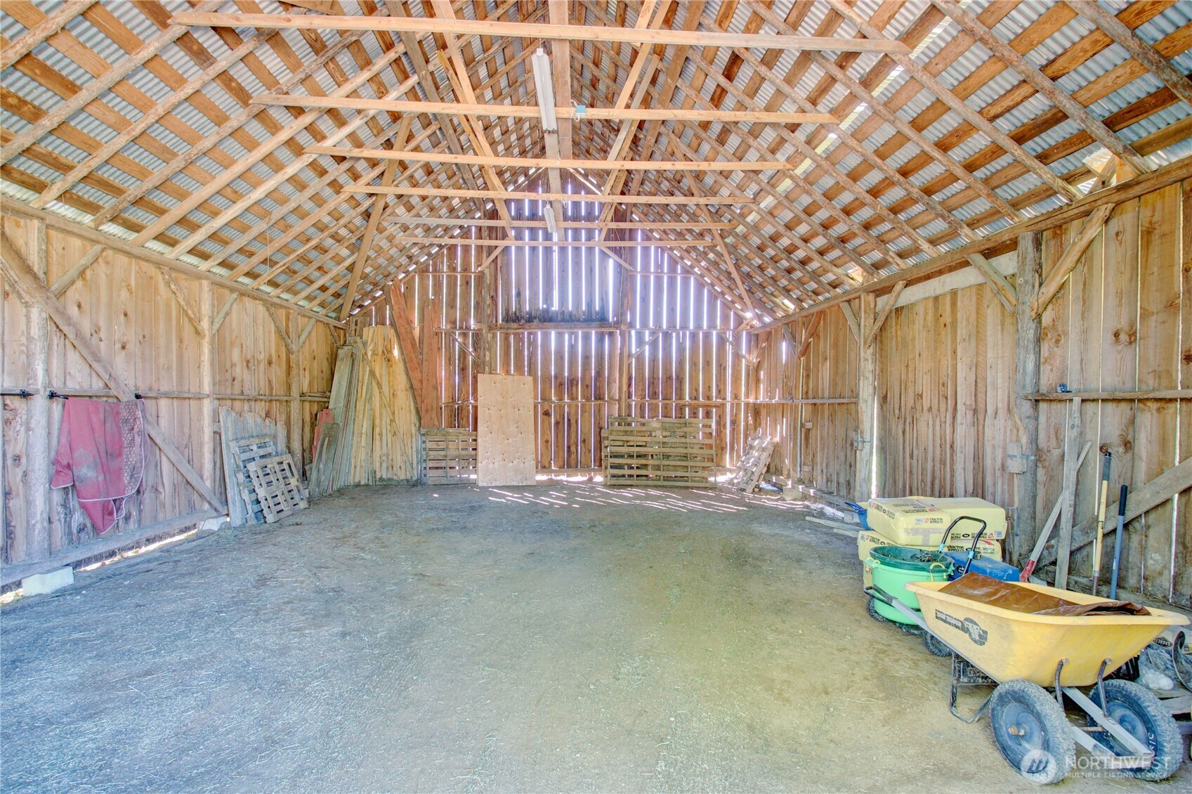 5730 Brookings Road Sedro-Woolley, WA 98284 - Photo 33 of 35 an empty room with windows