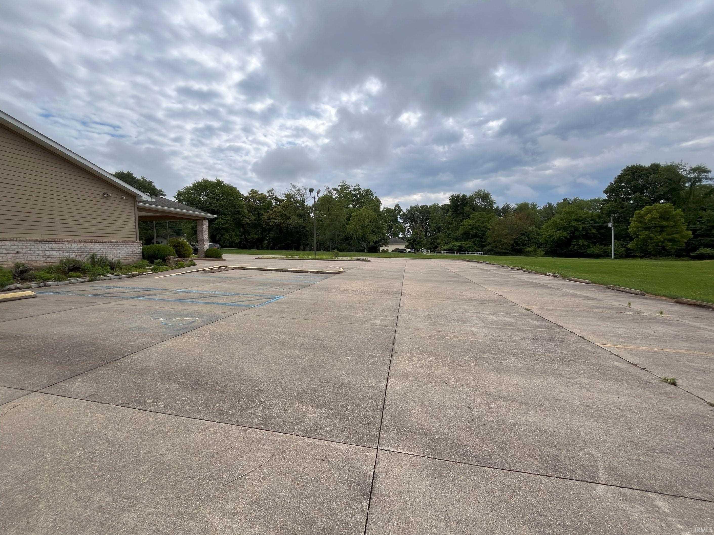 6264 Sand Pit Road Bedford, IN 47421 - Photo 27 of 34 Gallery Image 27